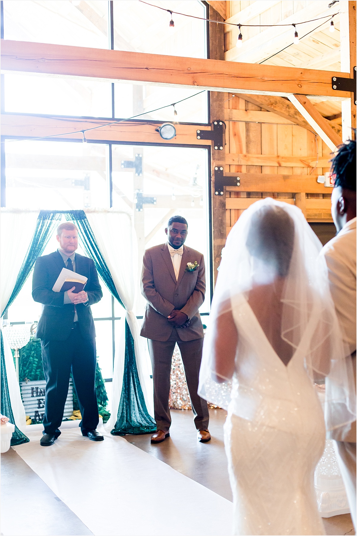 The Barn at Big Oak Hill Ranch South Arkansas Wedding Photographer