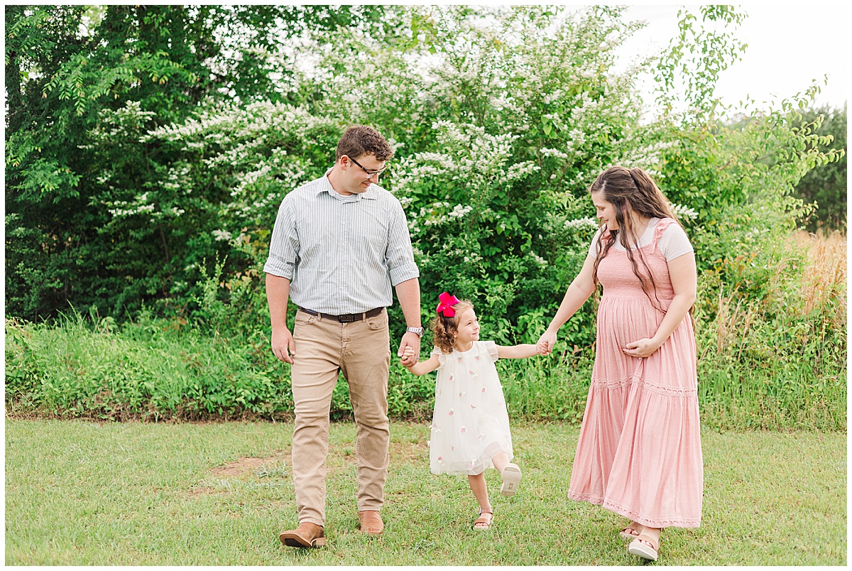 A Heartfelt Maternity Session in North Louisiana