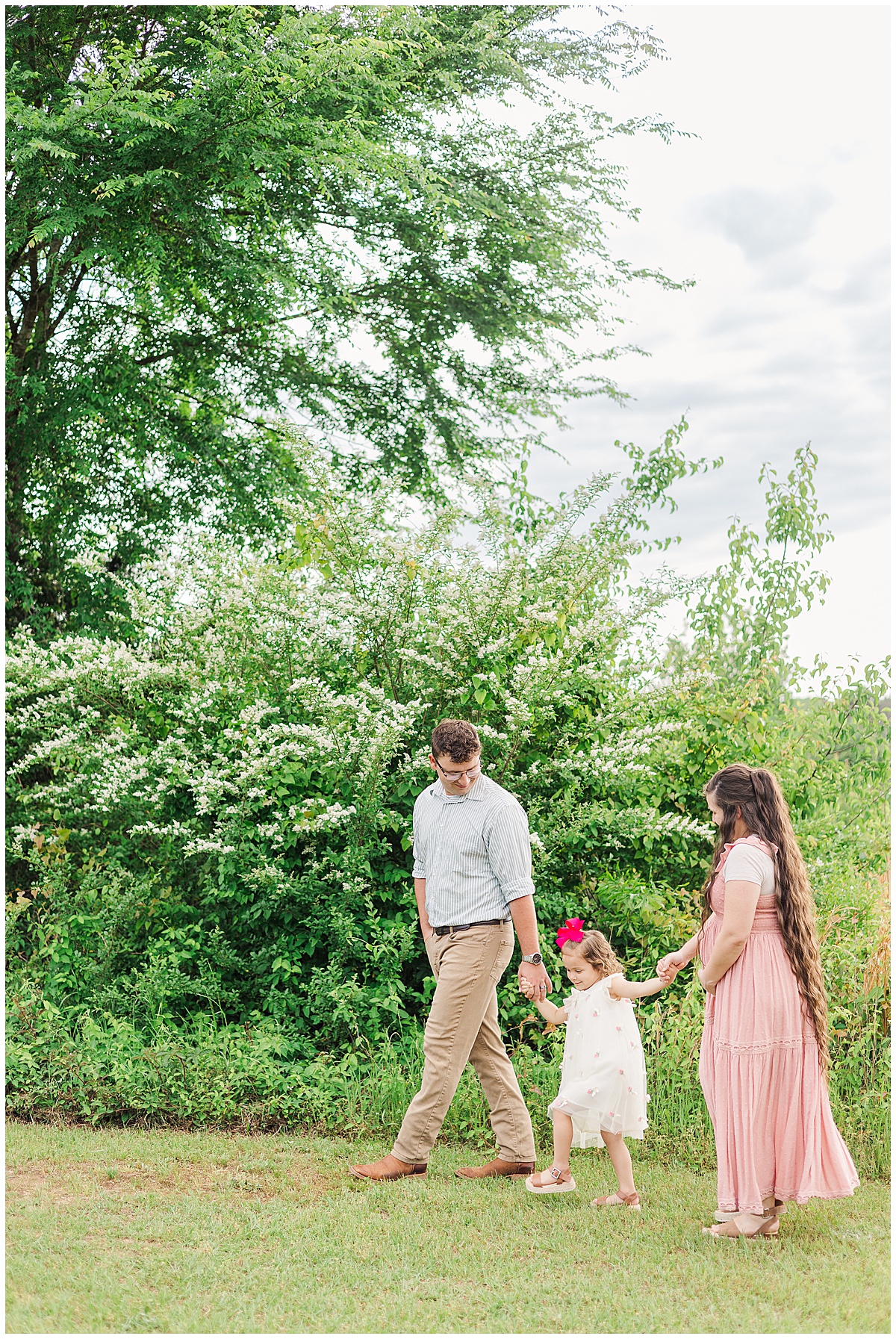 A Heartfelt Maternity Session in North Louisiana